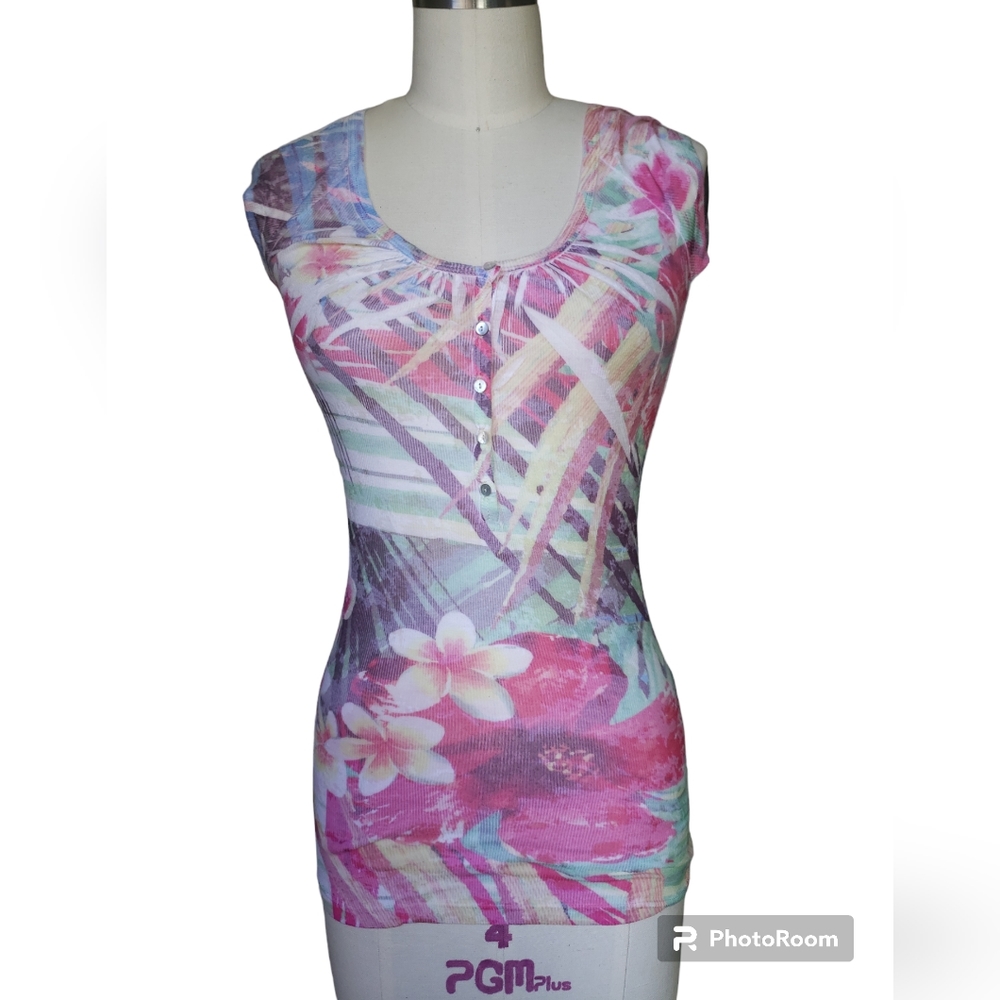 Stretchy Lightweight Form Fitting Tee